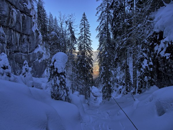 entlang der Tropfwand