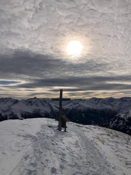 Diffuses Licht am Gipfel, aber windstill