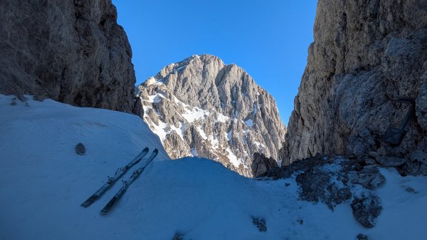 schattig und windig oben - da drüben an der Hochgrubbachspitze müsste man sein