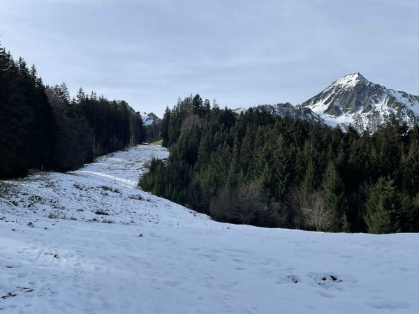 Minimale Schneeauflage