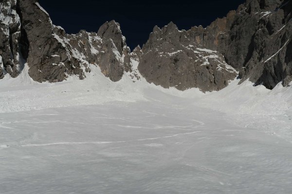 Bei guten Firnbedingungen sind die Abfahrtsspuren kaum sichtbar