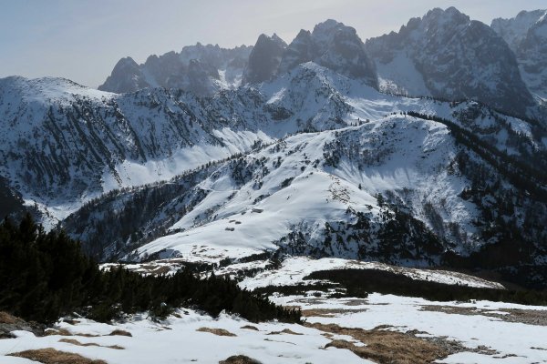 Abfahrt auf den letzten Schneeresten