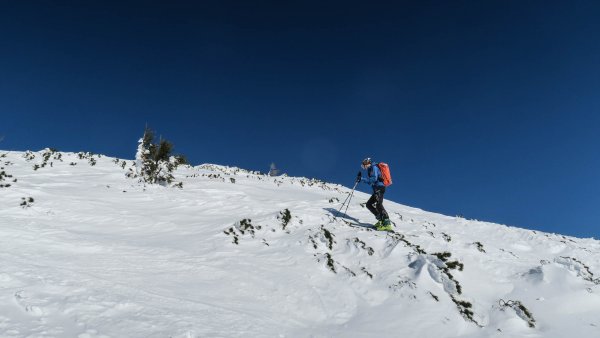 Wenig Schnee auf den letzten Metern