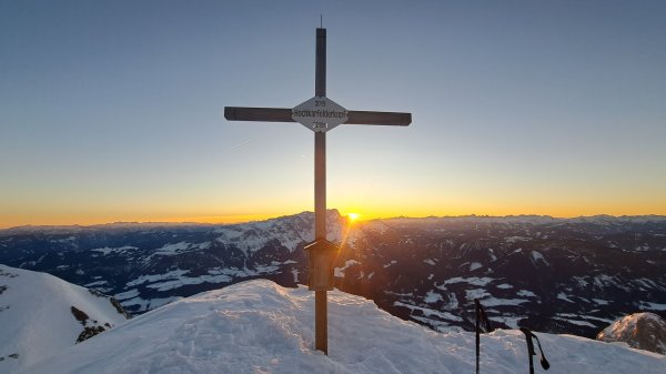 die Sonne kommt hervor
