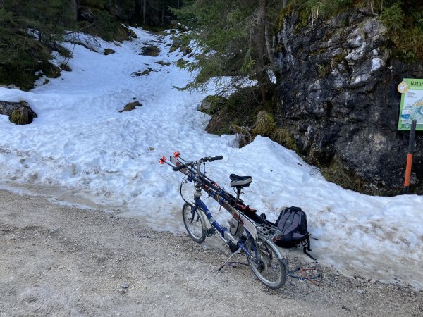 Es ist wieder soweit: Mit dem E-Klapprad zur Benzinkurve ...