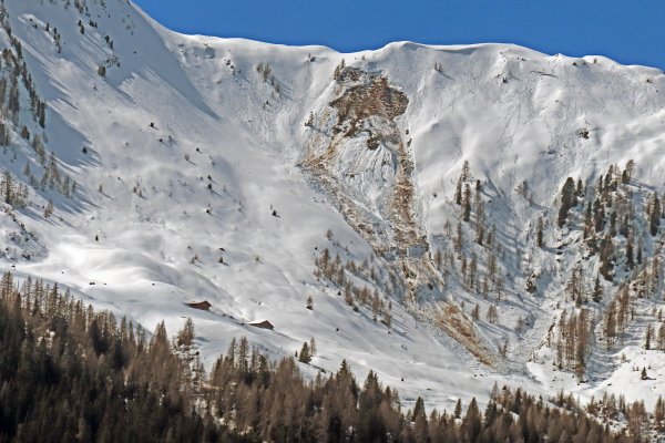 Lawine über der Wildalm am Eingang ins Habachtal