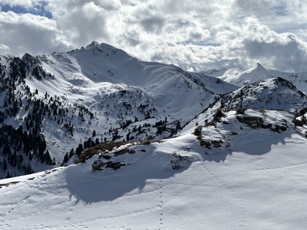 Blick vom Guschen zum Hochfeld und in die Schladminger Tauern