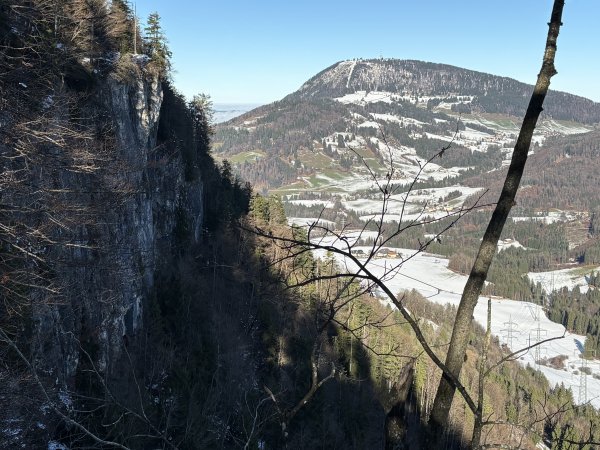Mühlsteinwand und Gaisberg (der geht noch von Oberwinkel)