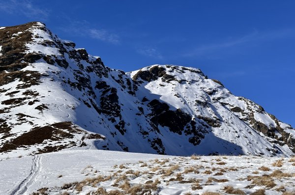 Rückblick aus der Leitenscharte zur Abfahrt am ersten Grataufschwung