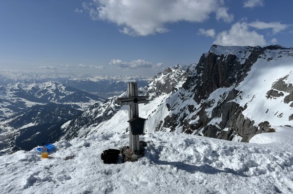 rechts Brandhorn, sind auch Spuren drin