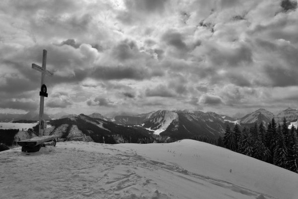 Gipfelblick in die Osterhorngruppe
