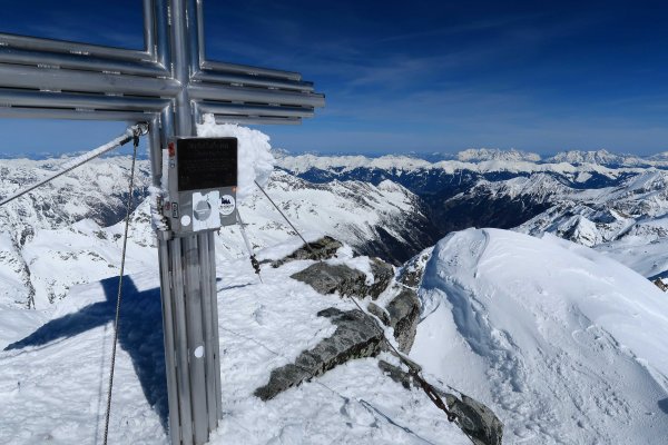 Am Sonnblick-Gipfel