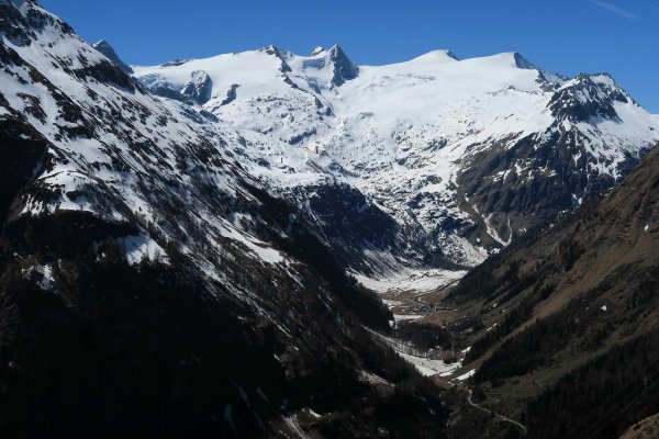Blick ins Gschlösstal zum Großvenediger