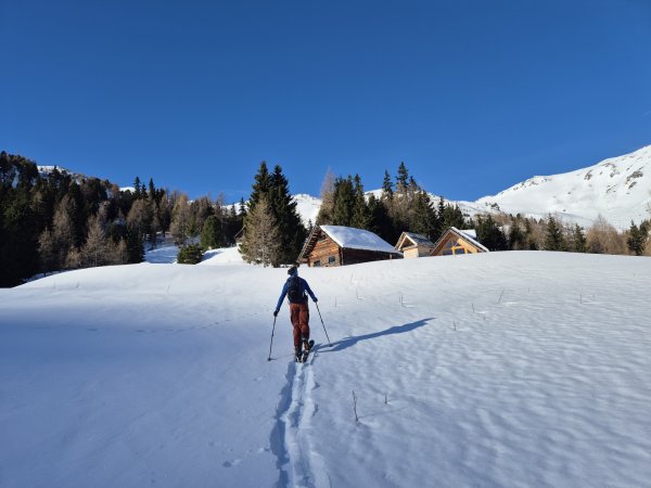 Anspuren der Aufstiegsroute vorbei an der Pichlerhütte