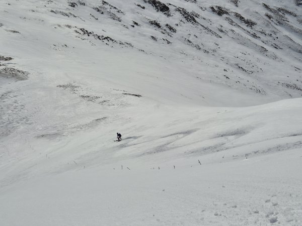 Südseitige Abfahrt vom Kühlnbrein im schmierigen Firn